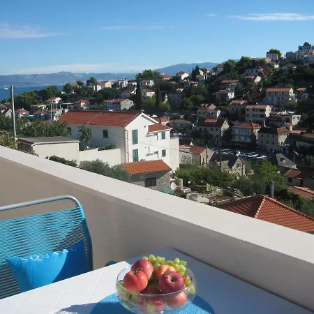 Apartment By The Sea Stomorska, Solta - 13695 Stomorska